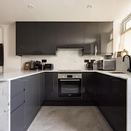 The Fulham Broadway Apartment London Exterior photo